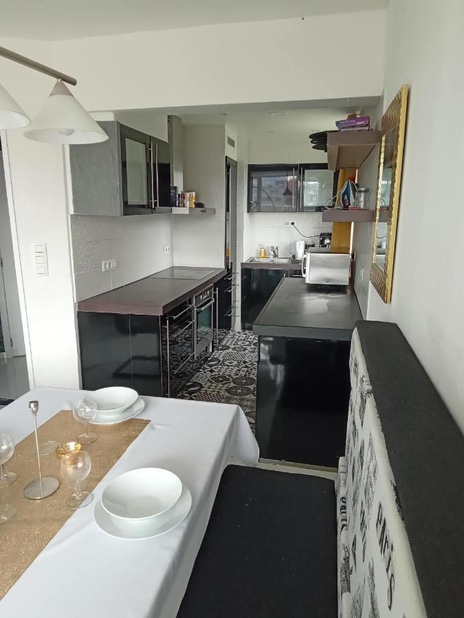 Liege Centre Mediacite Appartement Possible Parking Terrasse Immense 8Eme Pour 2 Personnes Eksteriør billede